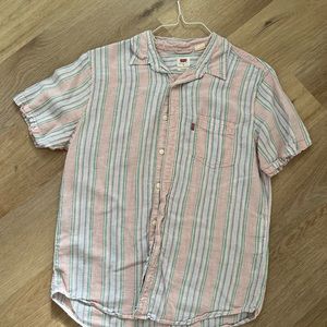 Levi’s Medium Men’s short sleeve button down striped shirt